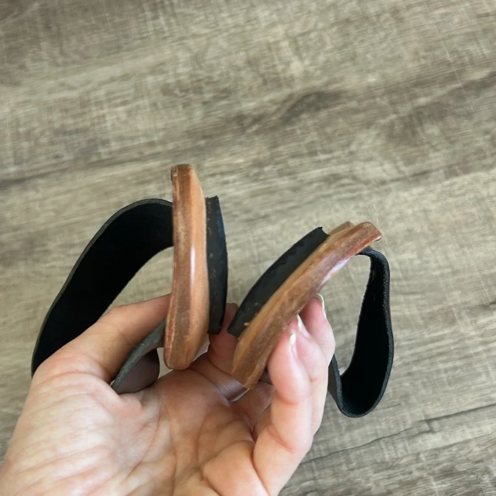 Cydwoq Thong Toe Loop Flat Sandals 38 - Picture 6 of 7